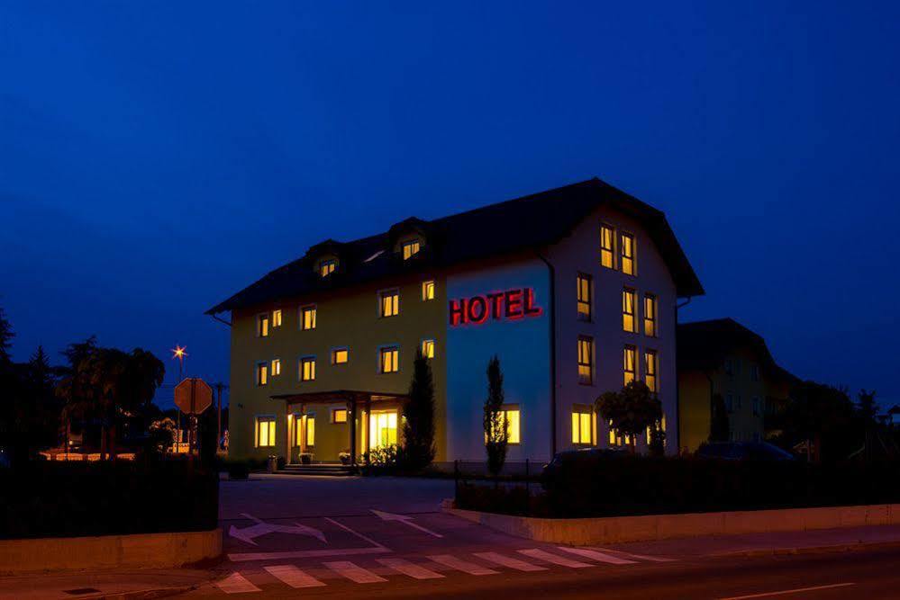 B&B Bau Marburgo Esterno foto
