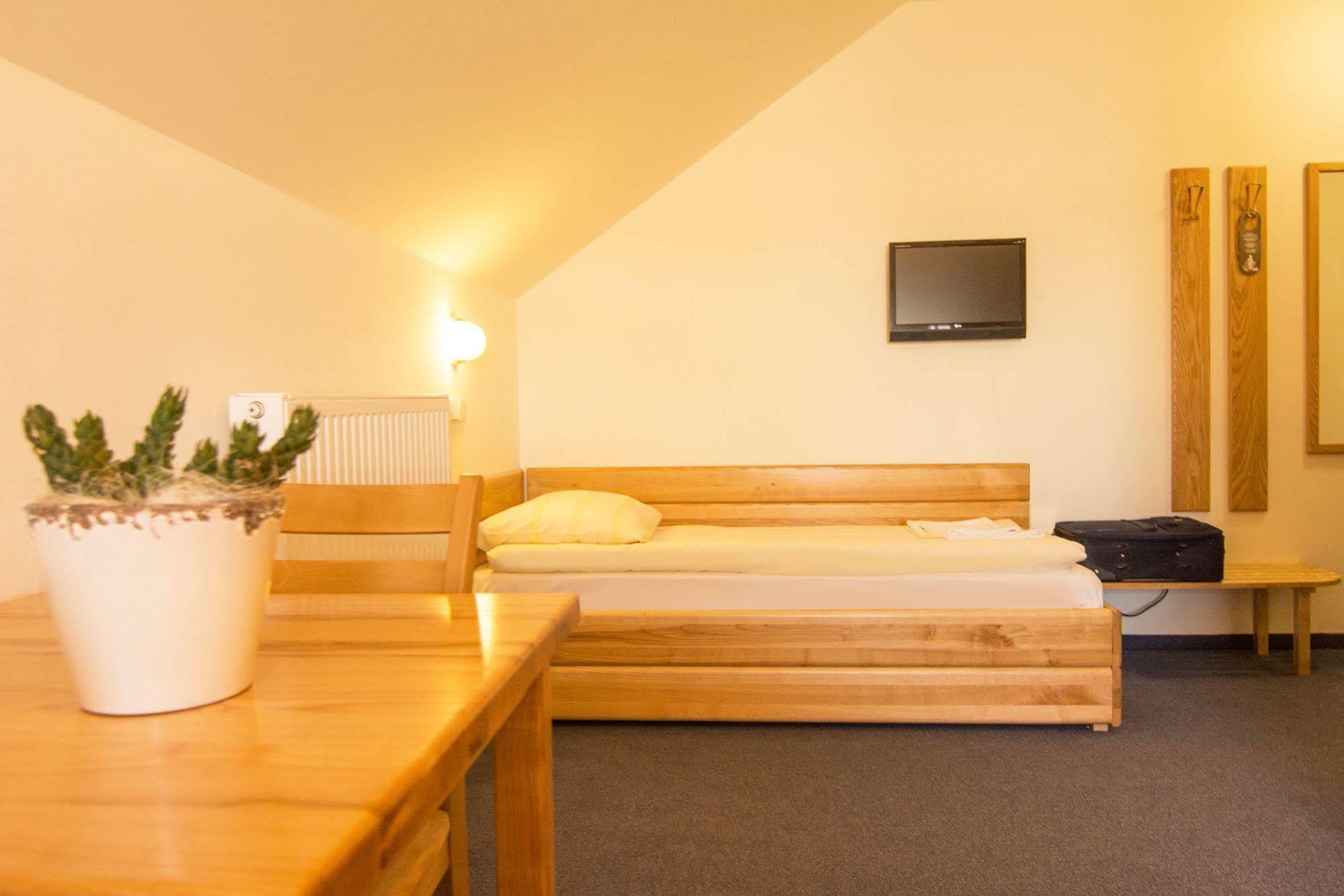 B&B Bau Marburgo Esterno foto